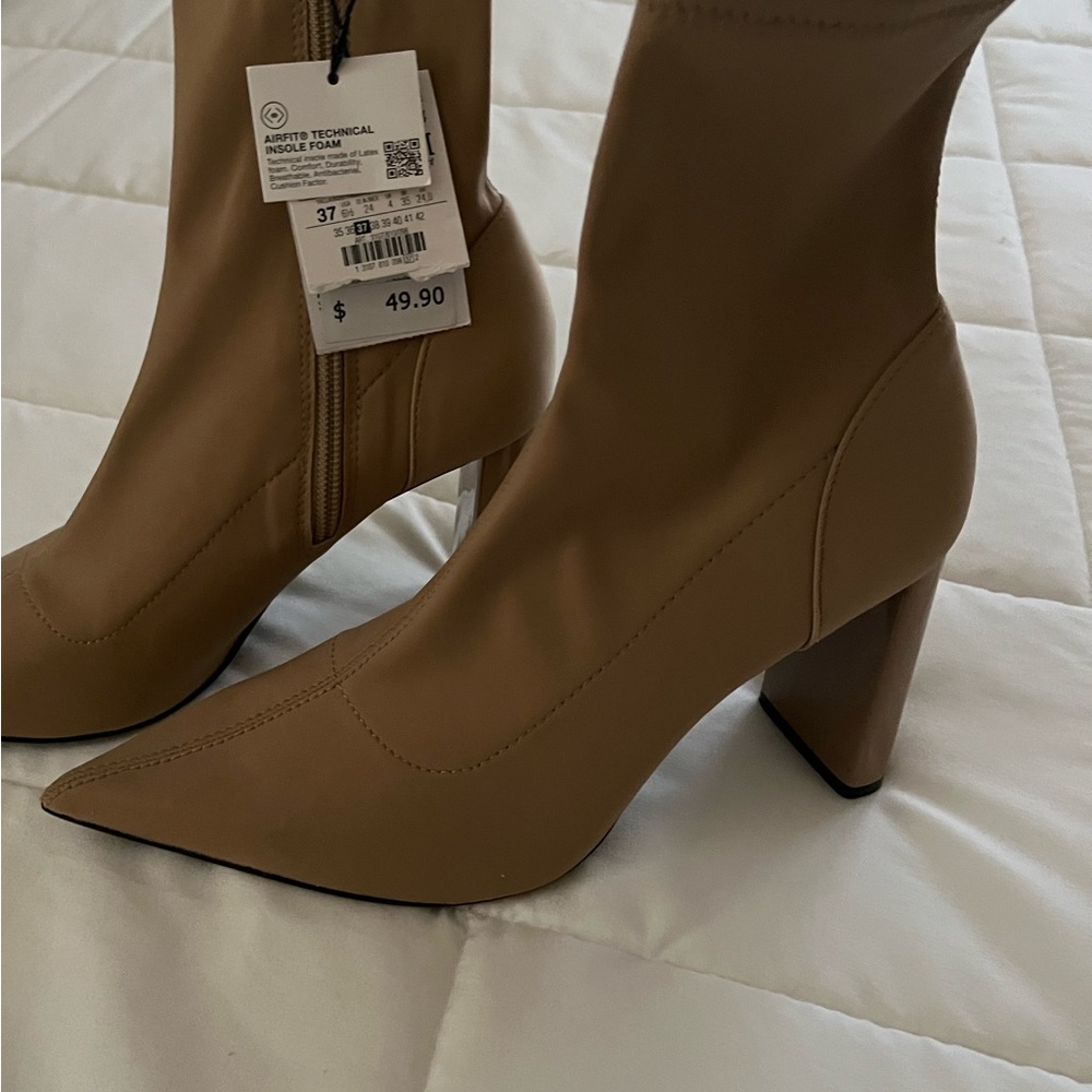 3/$25 NWT Zara Nylon Ankle Boot Tan Sz 6.5